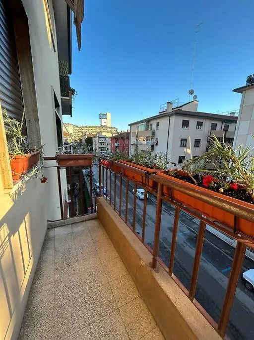 Da Rosa Apartment Mestre Italy