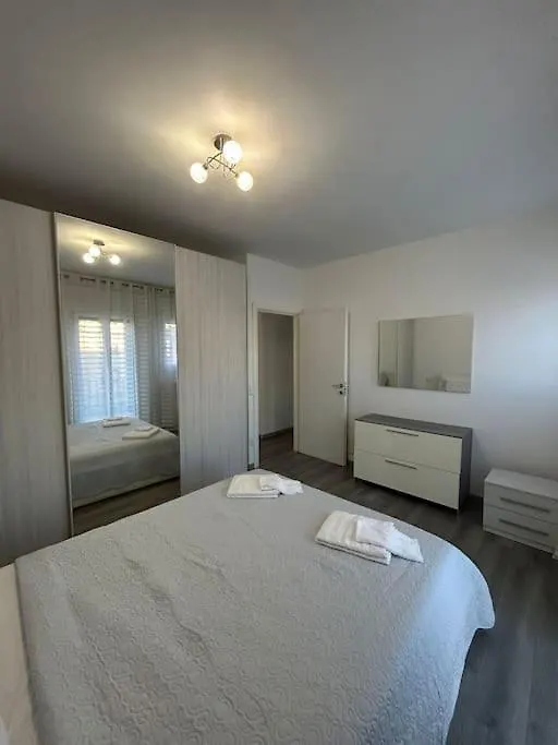 Da Rosa Apartment Mestre 0*,  Italy