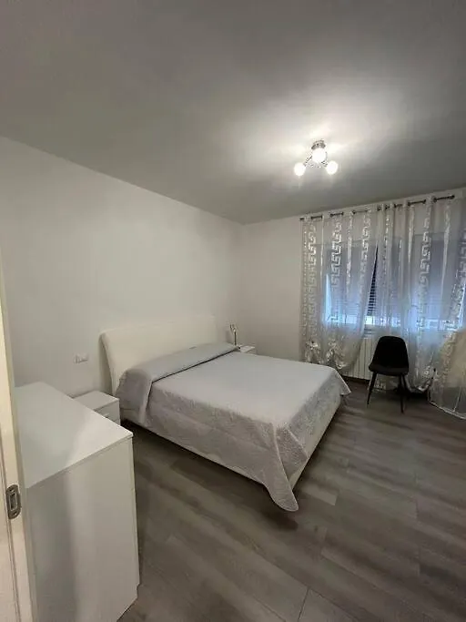 Da Rosa Apartment Mestre Italy