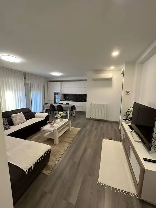 Da Rosa Apartment Mestre 0*,